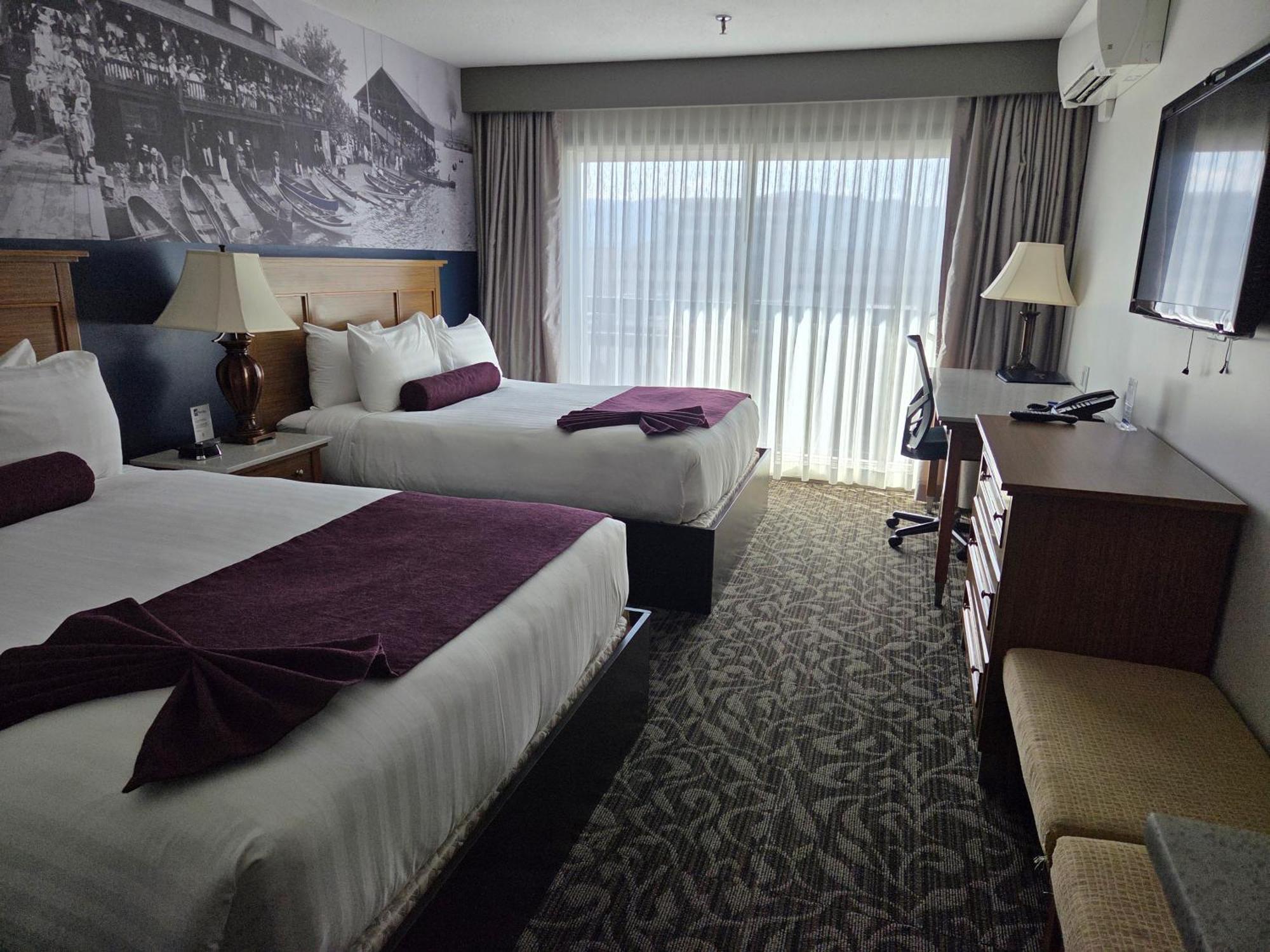 The Royal Anne Hotel Kelowna Zewnętrze zdjęcie