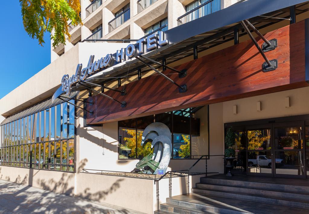 The Royal Anne Hotel Kelowna Zewnętrze zdjęcie