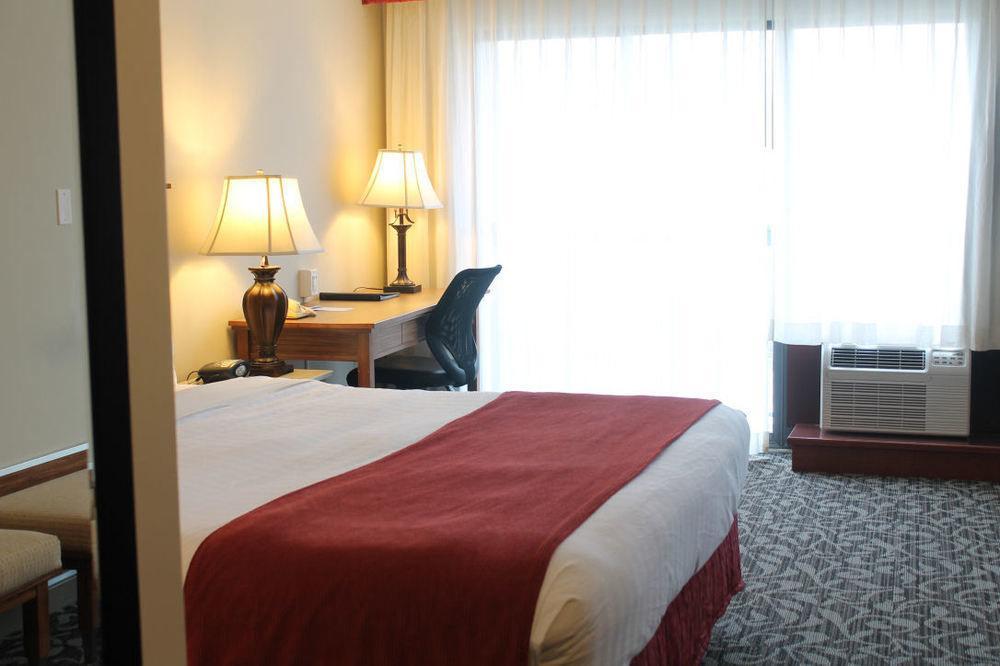 The Royal Anne Hotel Kelowna Zewnętrze zdjęcie