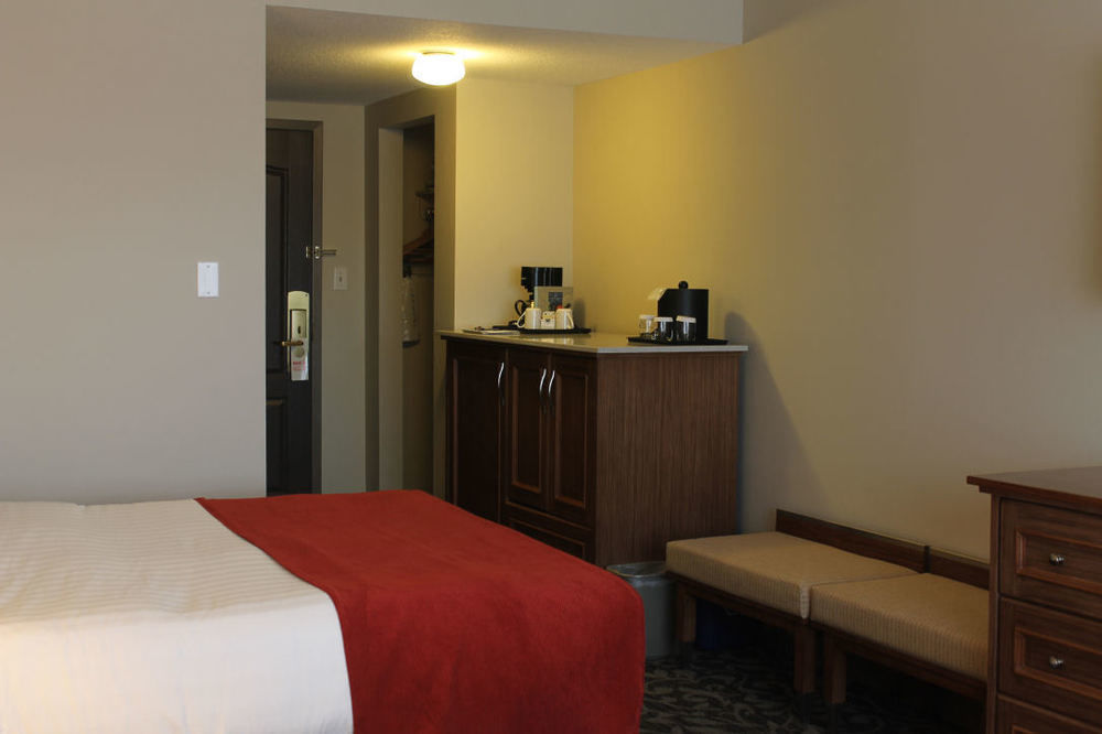 The Royal Anne Hotel Kelowna Zewnętrze zdjęcie