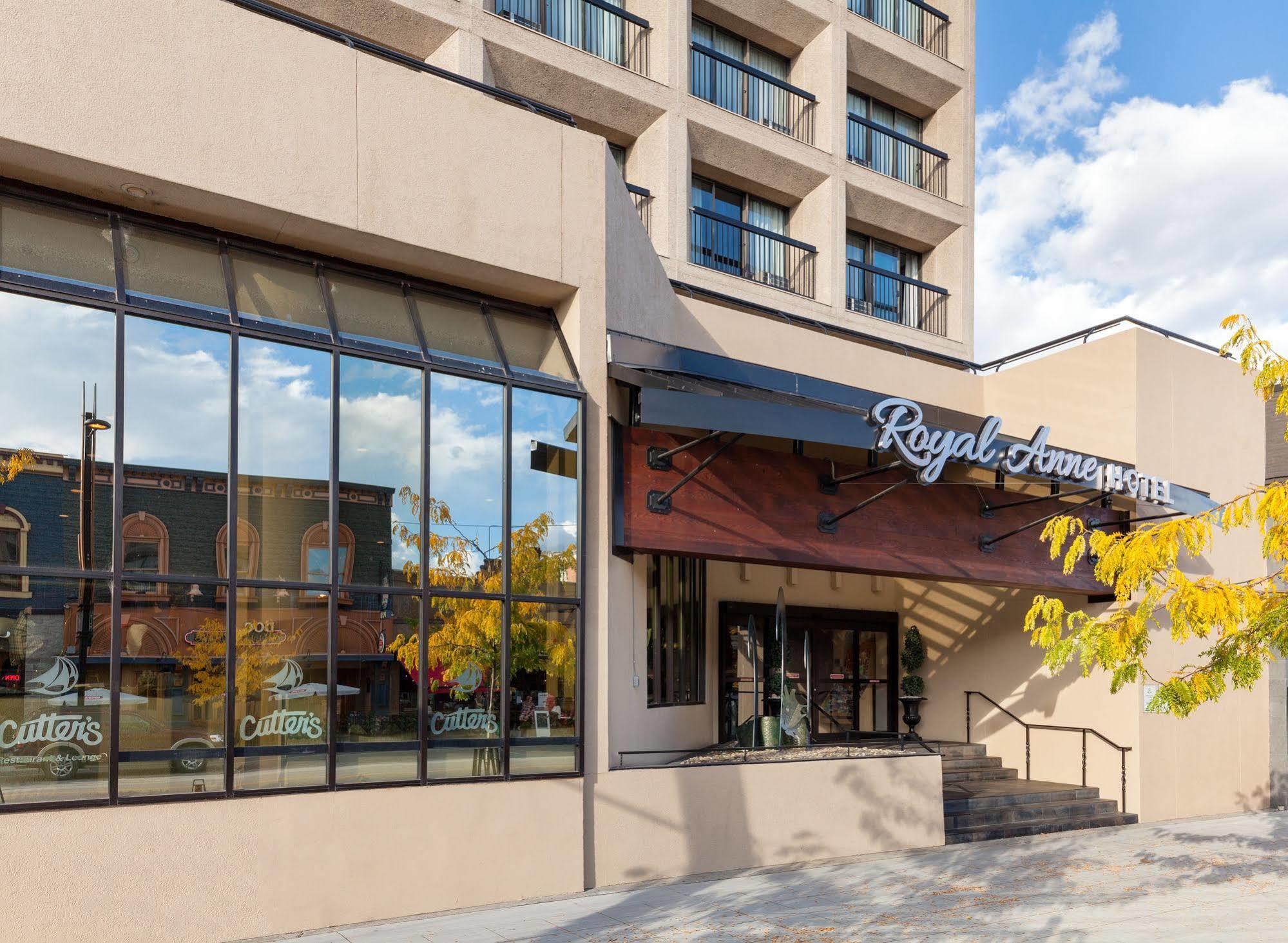 The Royal Anne Hotel Kelowna Zewnętrze zdjęcie