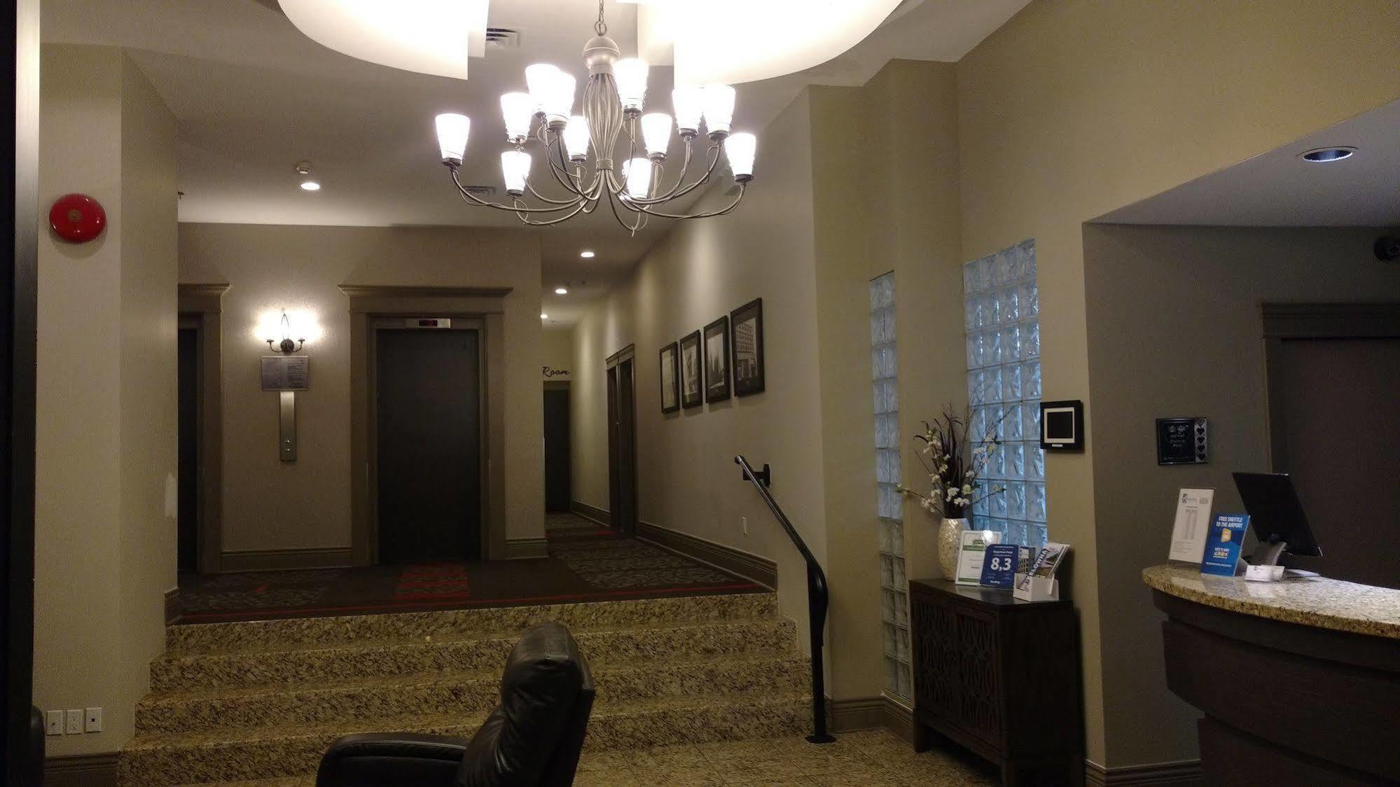The Royal Anne Hotel Kelowna Zewnętrze zdjęcie