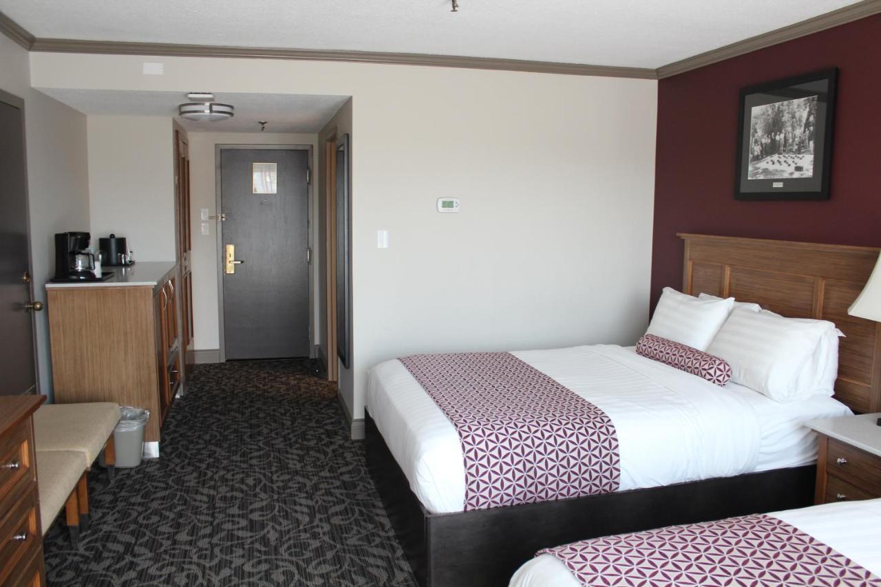 The Royal Anne Hotel Kelowna Zewnętrze zdjęcie